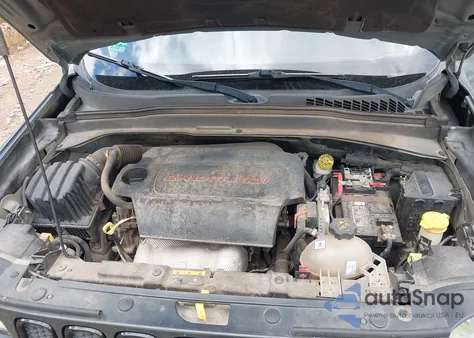 2018 Jeep Renegade Upland Edition 4X4 из США, поврежденный, VIN ZACCJBAB5JPJ17958